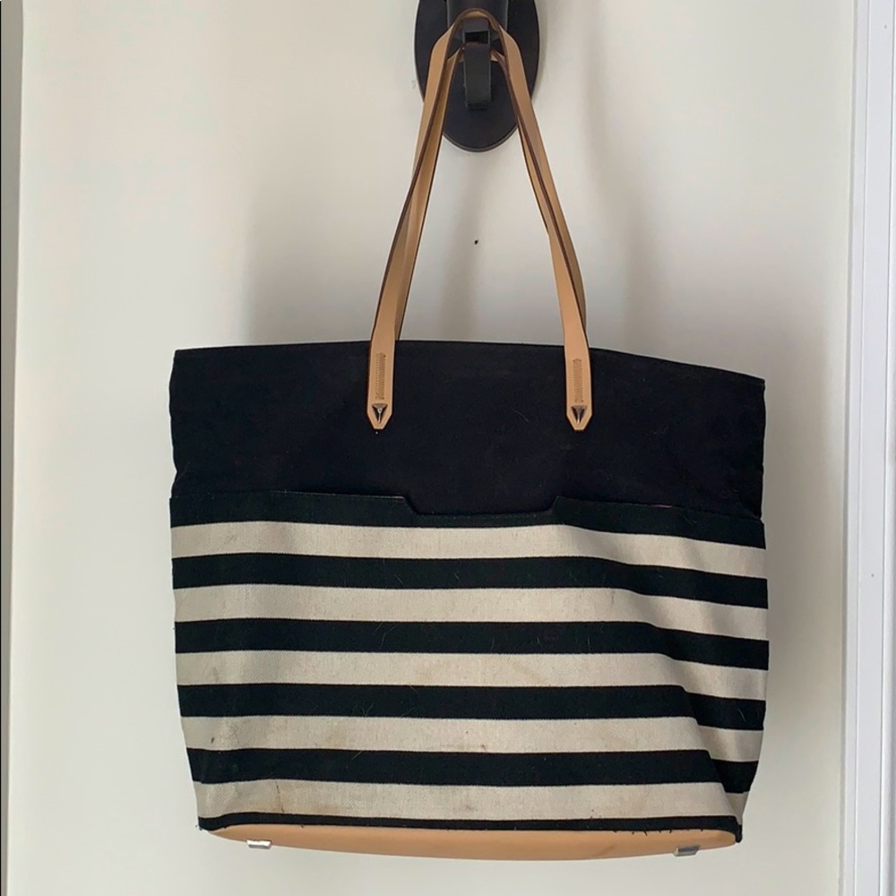 Stella and dot tote